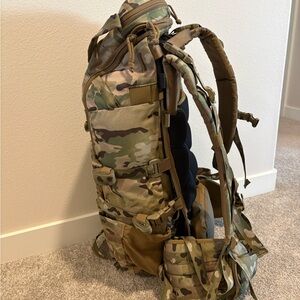 Kifaru 22 Mag for sale.
Waist belt is size small and frame is a 22”